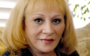 Sylvia Browne, Medium